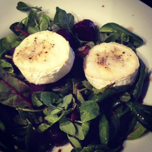 Goat Cheese and Beetroot Salad for a Low-Carb Lunch