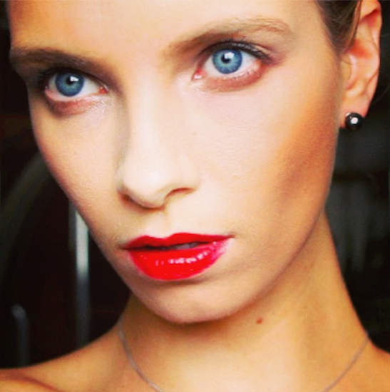 red lipstick makeup tutorial