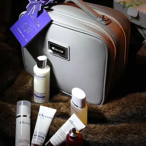 elemis traveller christmas gift