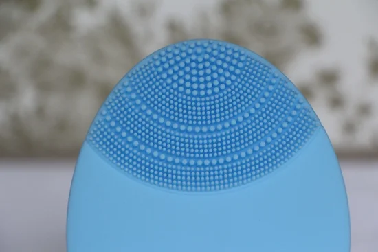 how does the foreo luna work