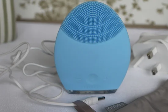 Foreo Luna: The Weird-Yet-Effective Cleansing Tool