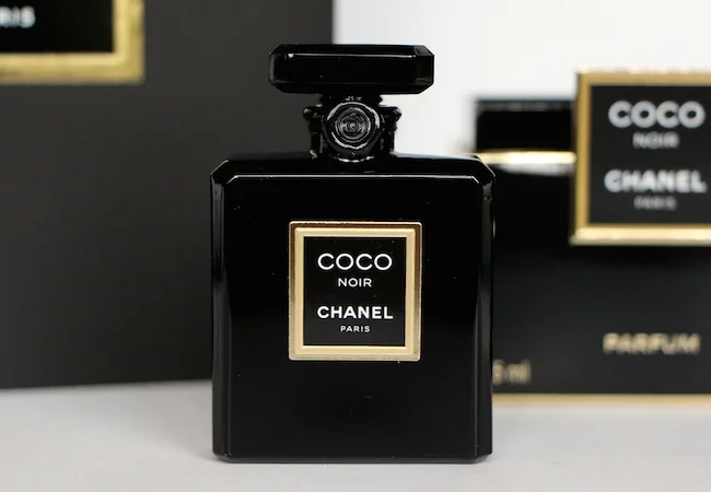 Coco Noir Parfum: Shadowy Boudoirs and Exquisite Lingerie…