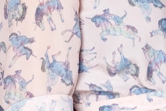 silken favours kittens riding unicorns