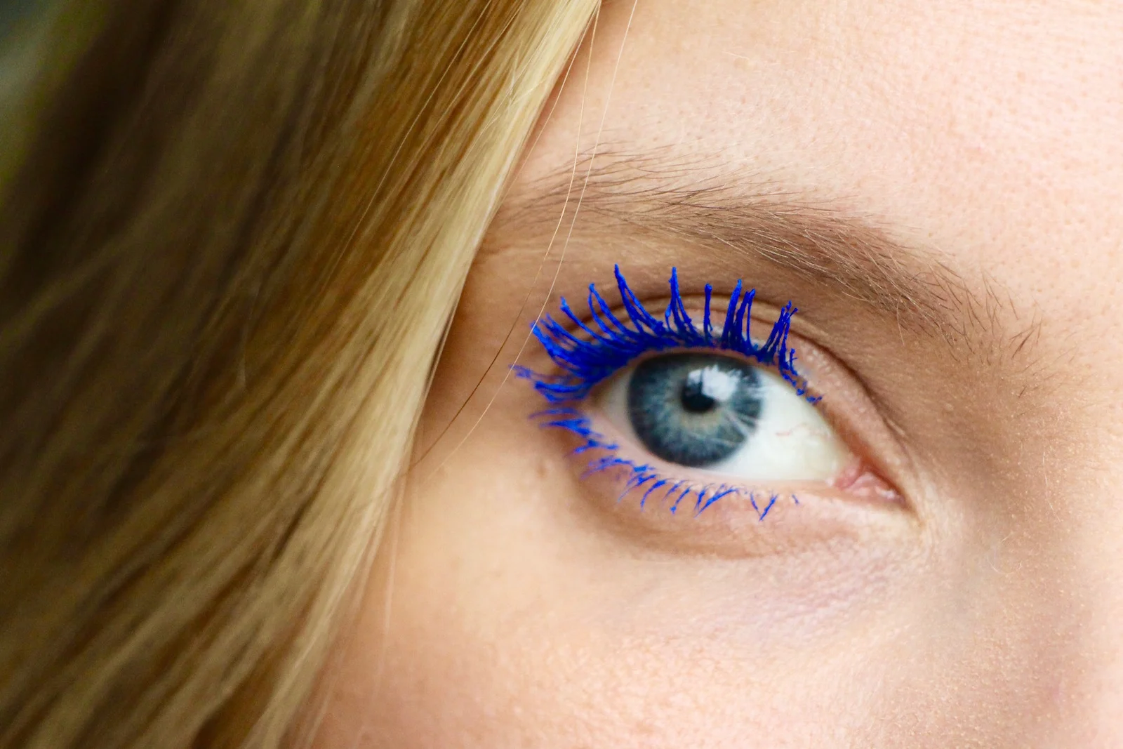 Vinyl Couture Mascara and the Easiest Blue Eyes