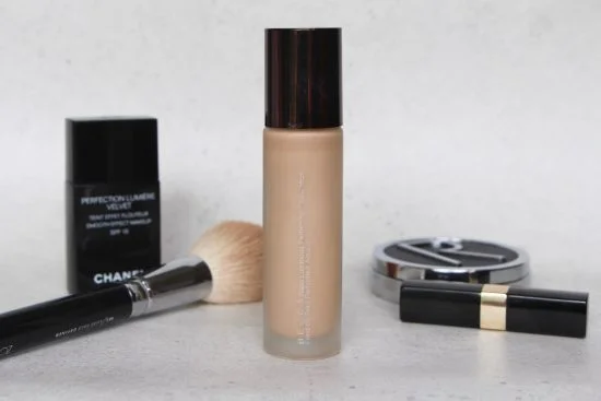 Becca Aqua Luminous Foundation Review