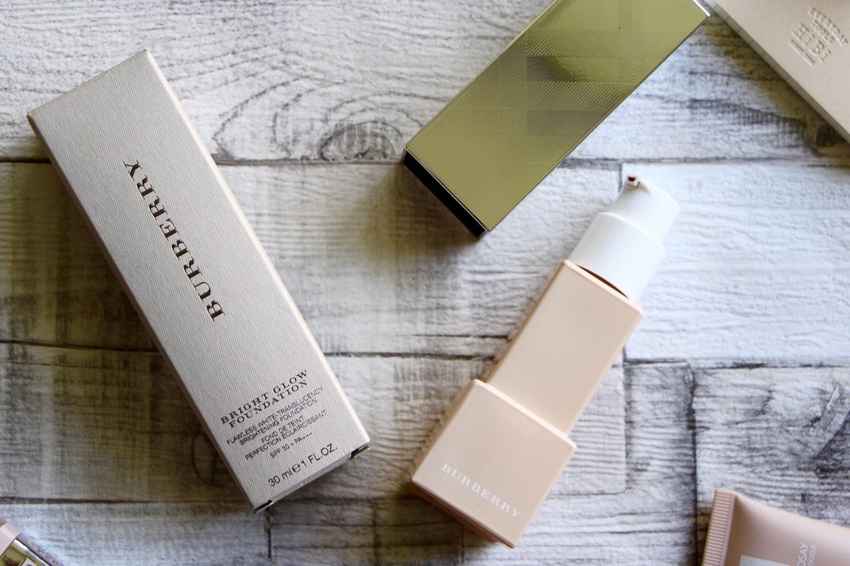 Burberry glow foundation on sale