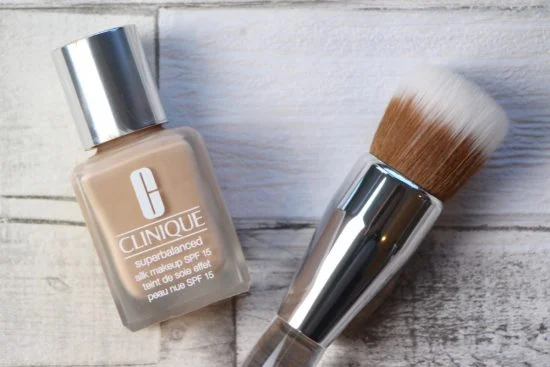 clinique superbalanced foundation review