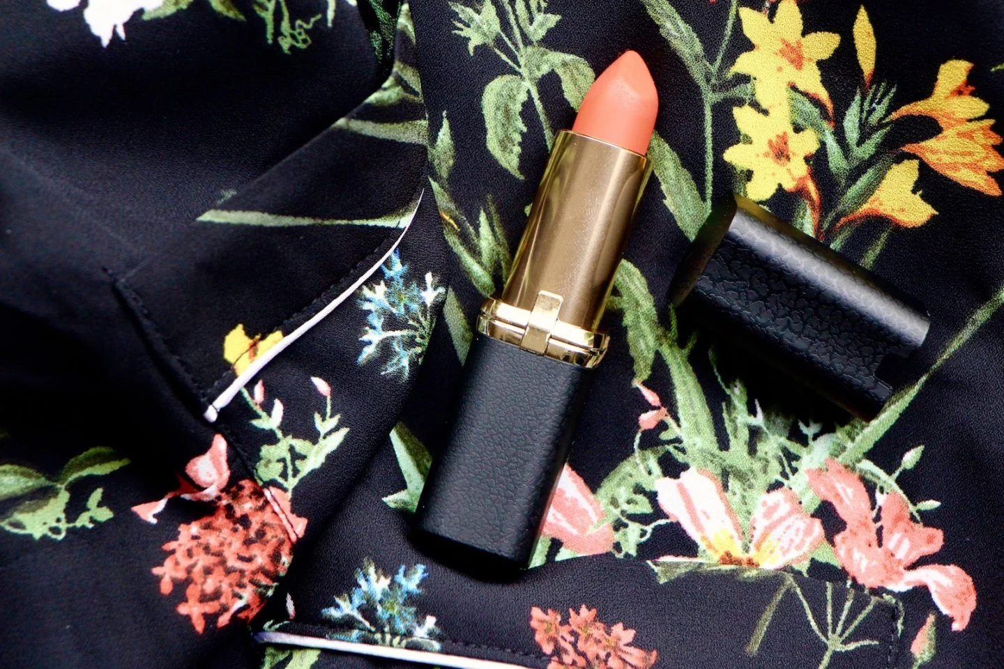 l'oreal matte addiction lipstick review