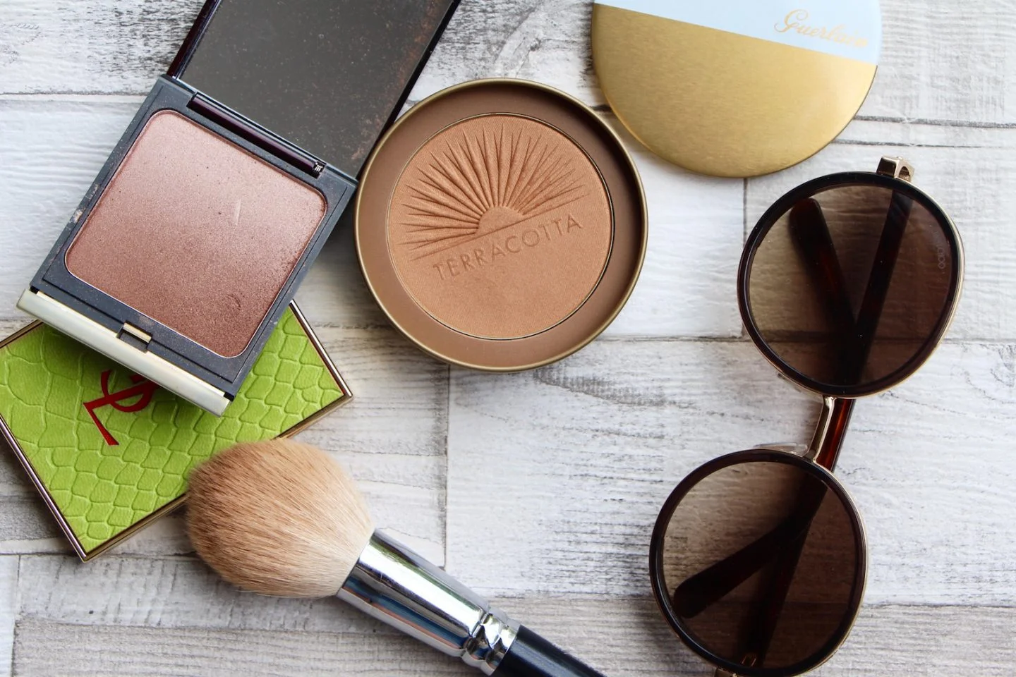 how to apply face bronzer