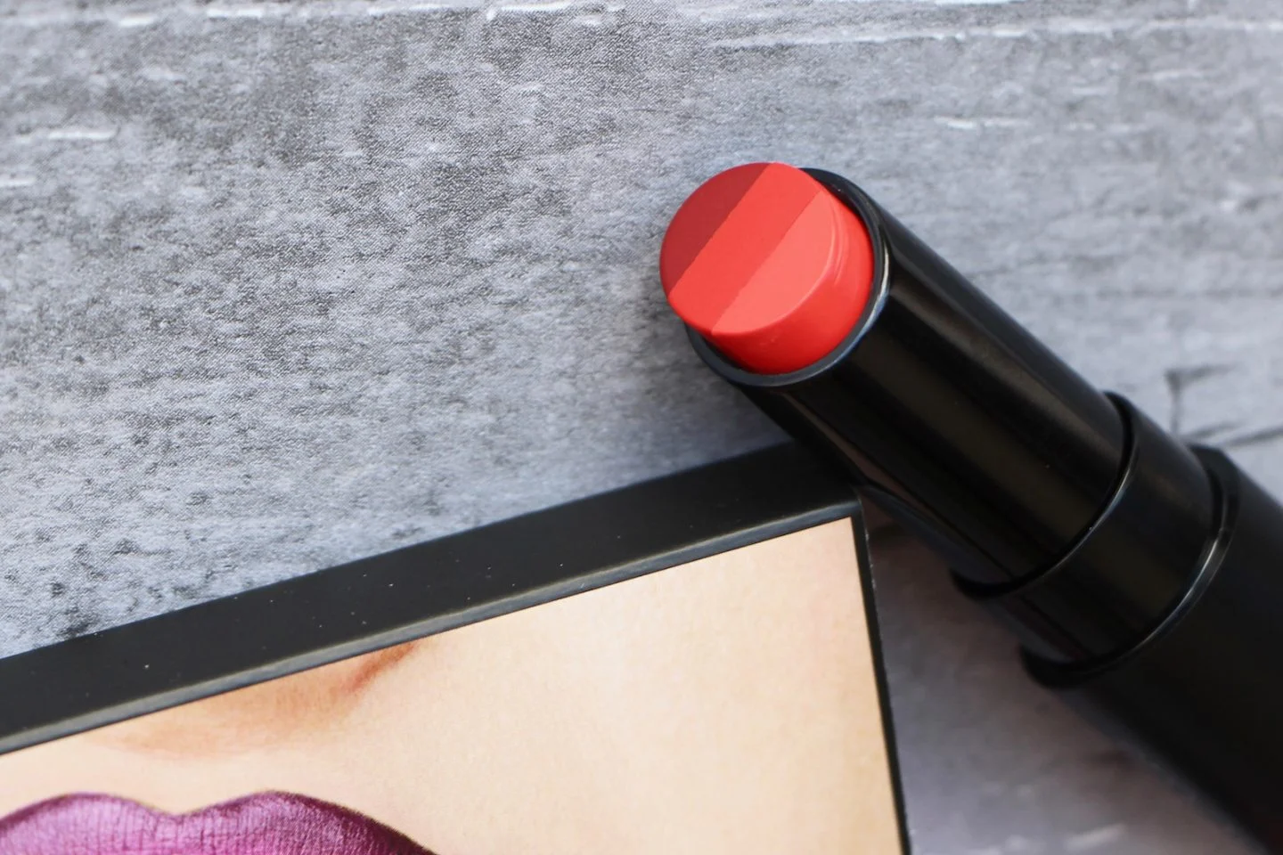 Smashbox Triple Tone Lipstick Review