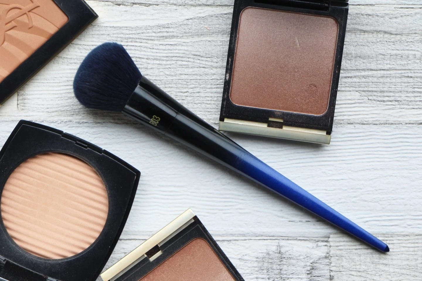 real techniques powderbleu b03 soft complexion brush review