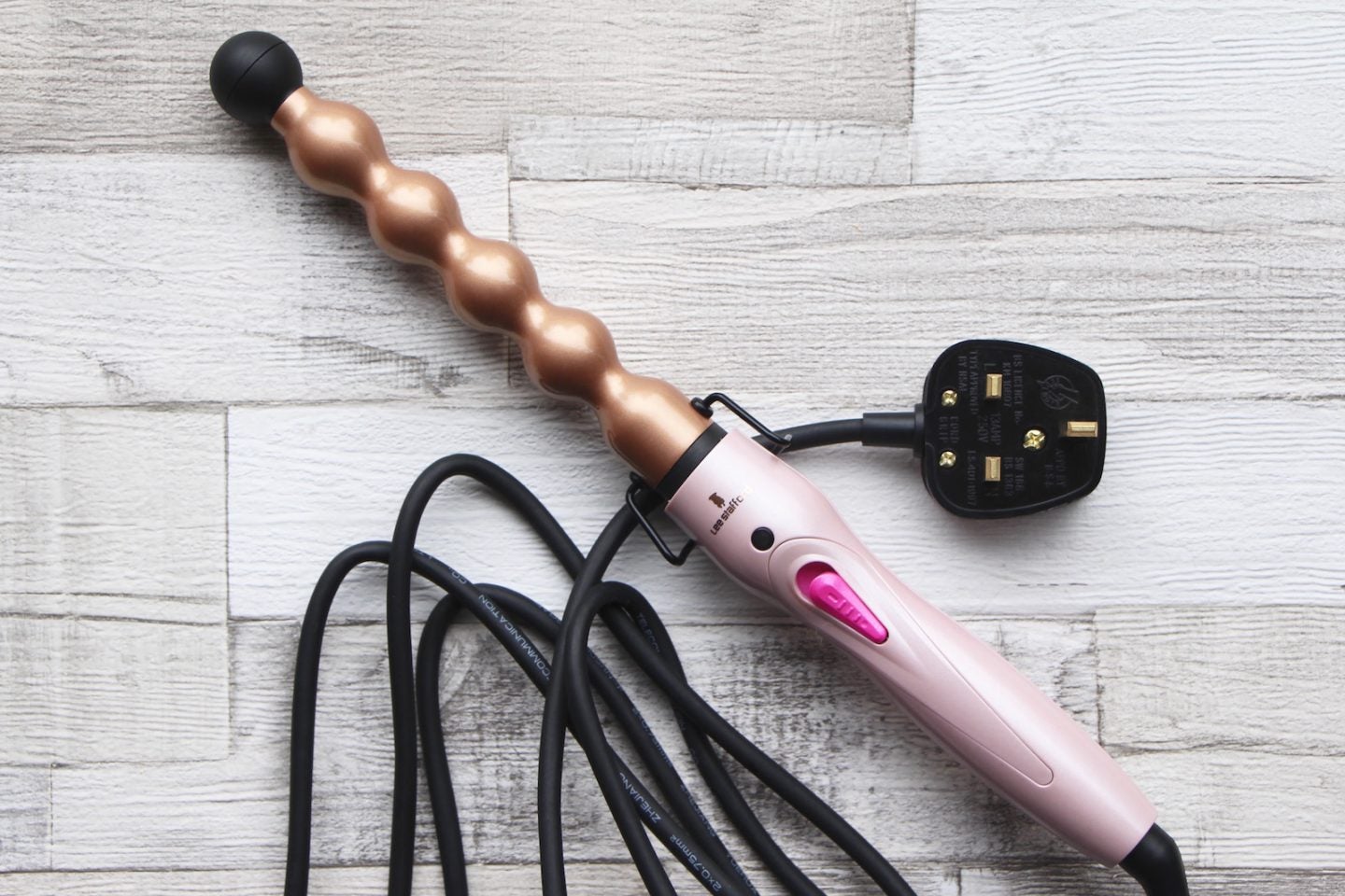 Lee stafford coco loco wonderball 2025 ceramic hair waver curling wand