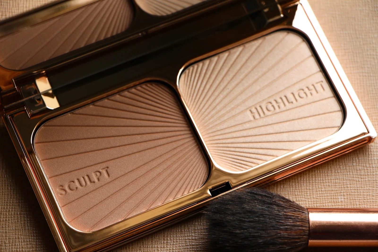 Filmstar Bronze & Glow: Brush-On Glam