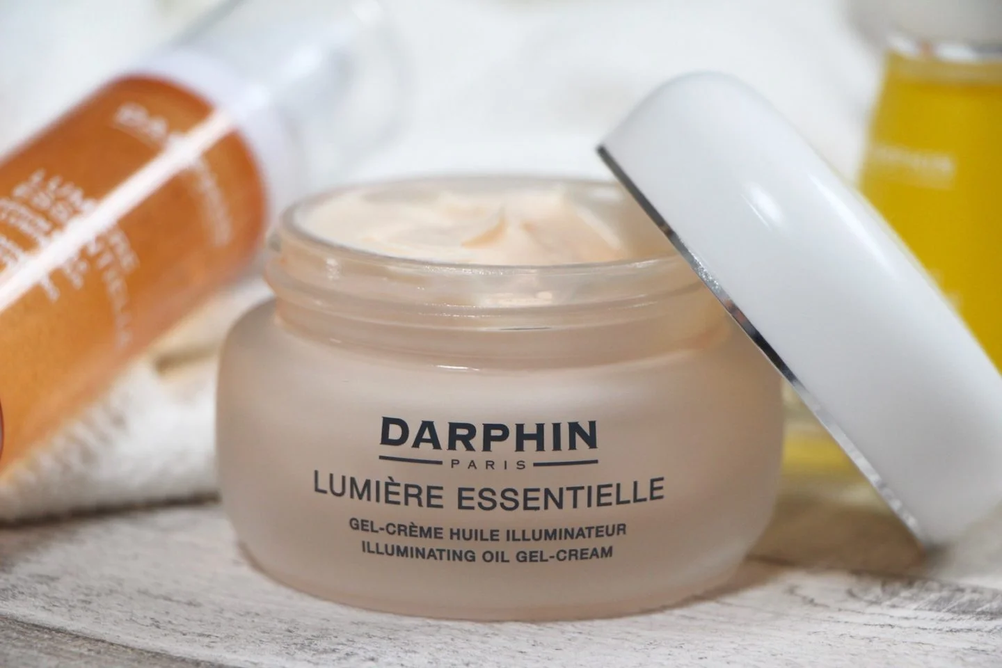 darphin lumiere essentielle range