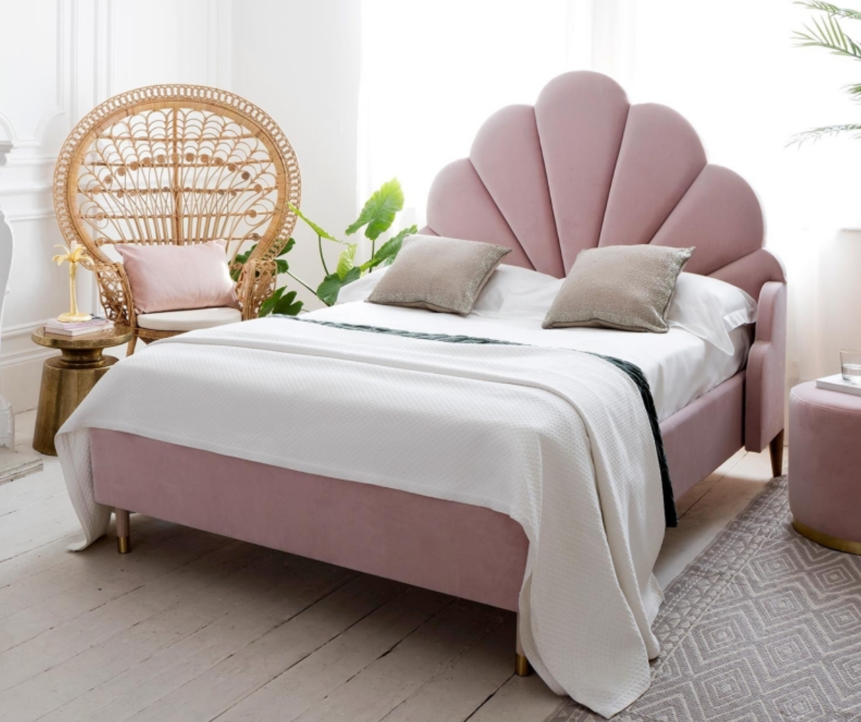 pink velvet beds