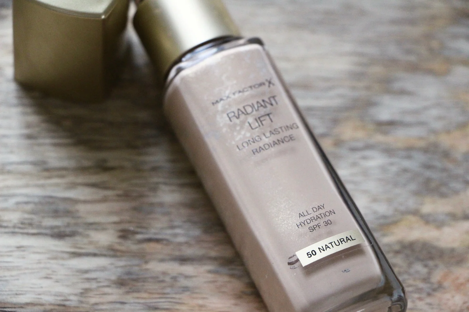 Foundation Review: Max Factor Radiant Lift